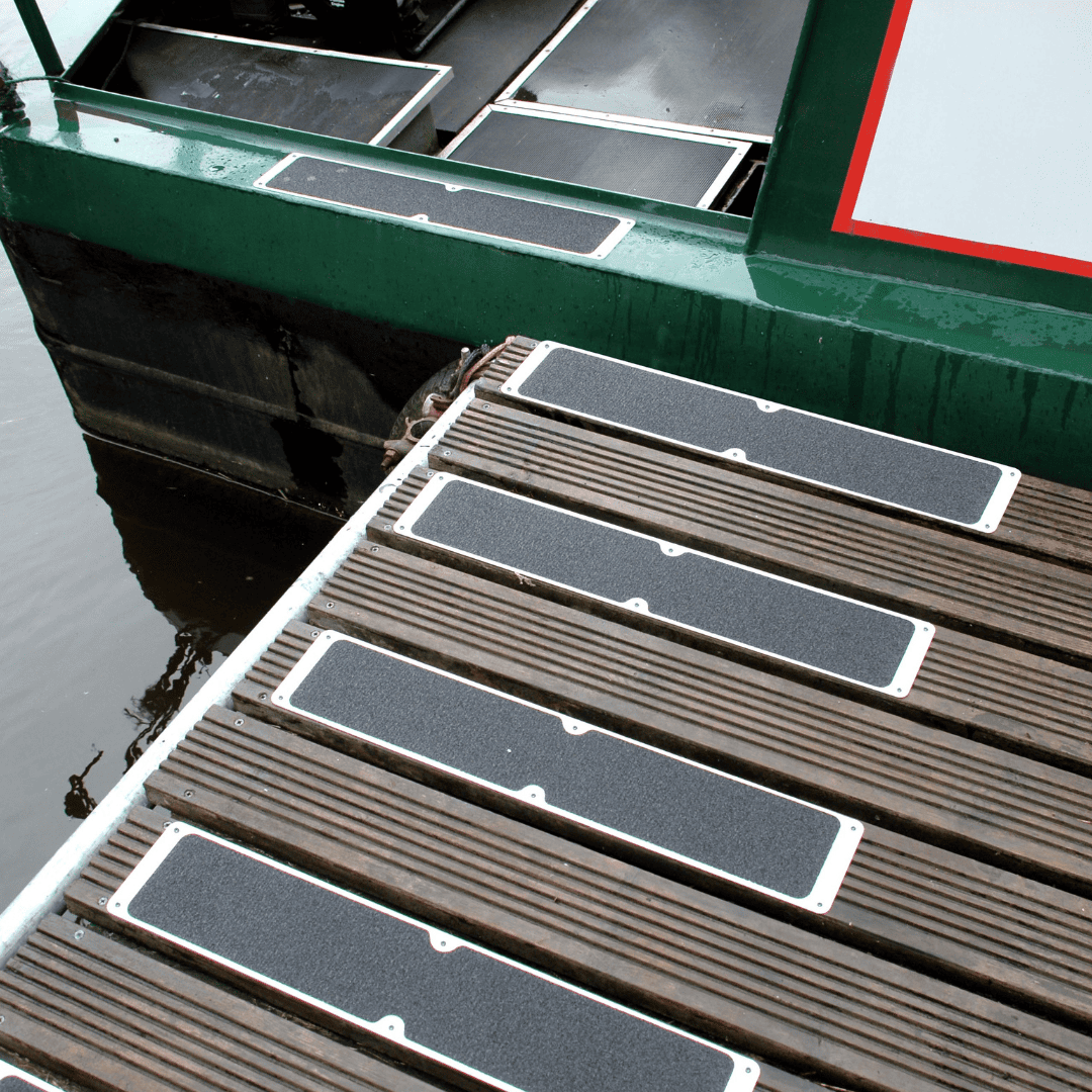 Plaques Antidérapantes à Boulons - H3409